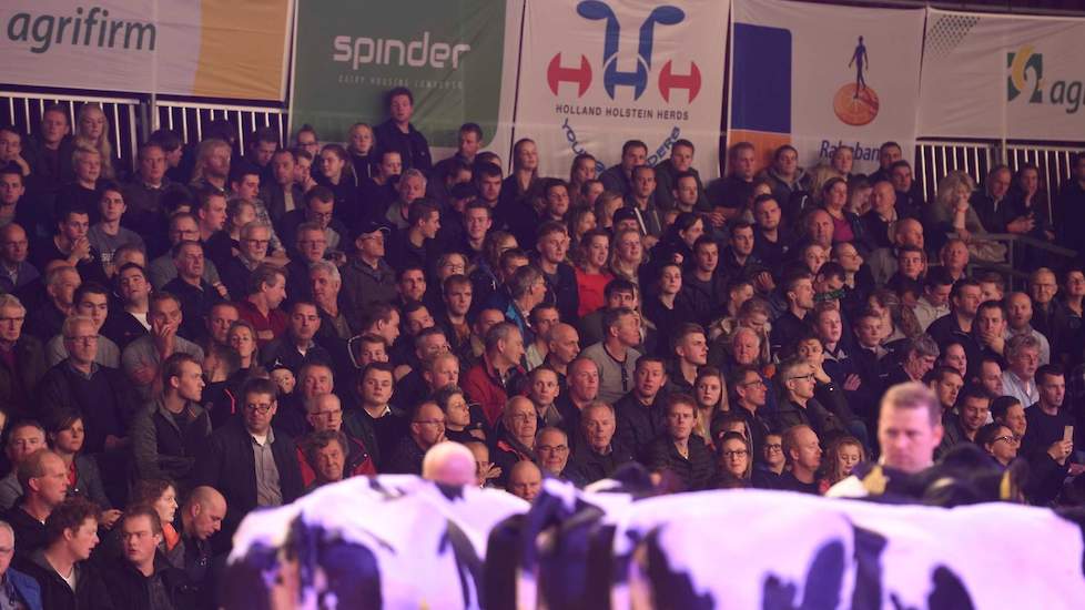 Volle tribunes in Zwolle.