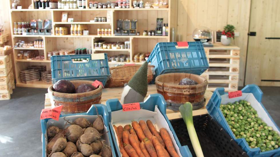 Behalve verkoop in de winkel levert de familie aan Albert Heijn en rechtstreeks aan restaurants.