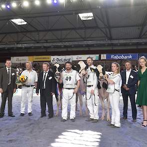 De zwartbonte juniorentitels gingen naar Giessen Charity 138 (kampioene), Bons-Holsteins Aaltje 149 (reservekampioene) en Peak Rubicon Fran (eervolle vermelding).