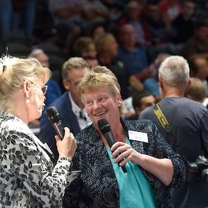 De presentatie van de show was in de vertrouwde handen van José Buijs en Alice Booij.