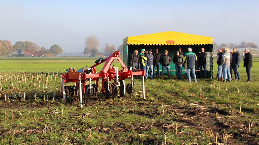 Voordelen van de verschillende methodes zijn bij gelijkzaai besparing van een werkgang en mais oogsten wanneer deze rijp is. Voordeel van onderzaai is ook het oogsttijdstip naar keuze. Voordeel van nazaai is een effectieve onkruidbestrijding.