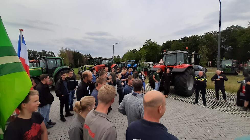 Boeren uit de Achterhoek op de verzamelplaats in Varsseveld