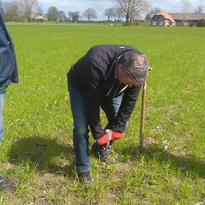 Met een penetrometer kunnen storende lagen opgespoord worden. Op vrijwel heel het perceel zit een harde laag op ongeveer 40 centimeter diepte. Deze is lastig te doorbreken.