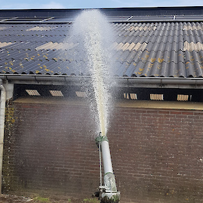 Dak koel houden met waterkanon (Beeld: Jakob Blaauw)