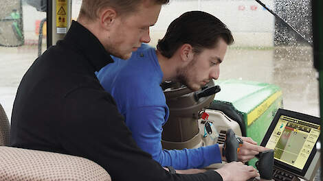Lars Mager (links) en Luke Looman (zie kader pagina 37) zitten in het tweede leerjaar van Agrotechniek &amp; Management van Aeres Hogeschool Dronten.