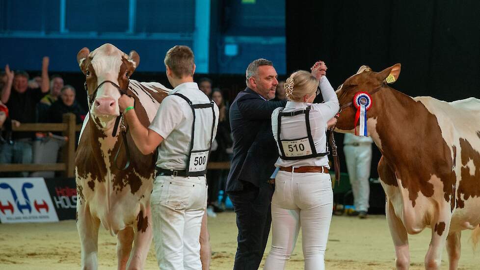Twente Dairies Incredibull Mel wordt uitgeroepen tot middenklas kampioene.