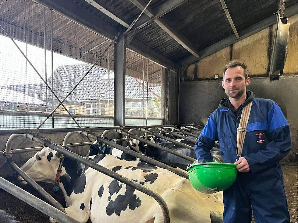 Daniel de Bruin (Foto) VOF W. de Bruin : 115 melk- & kalfkoeien | 75 stuks jongvee | rollend jaargemiddelde : 11.850 kg melk, 4,20% vet en 3,55% eiwit