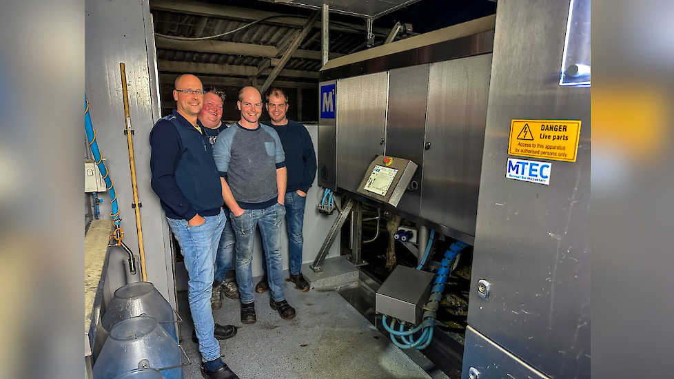 Drie melkveebedrijven met Merlin-robot houden open dagen