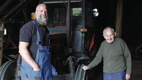 Twee generaties melkveehouders werken nauw samen