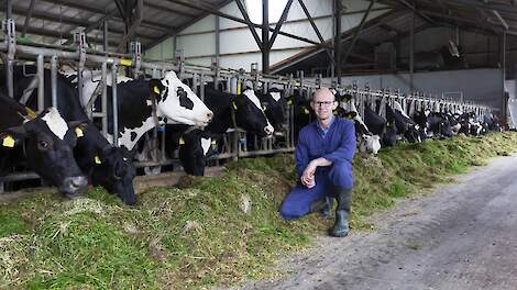 Gezino Engberts verhoogt eiwitbenutting met zomerstalvoeren en 40% droge stof in de kuil