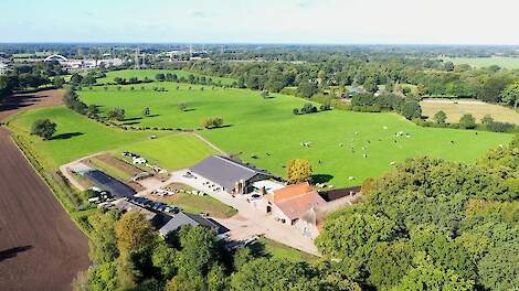 Video: Melkveehouder sinds 2022 biologisch: ‘Zag afbouw van derogatie aankomen’