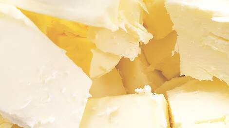 Zuivelnoteringen zakken opnieuw, maar de daling zwakt wel af