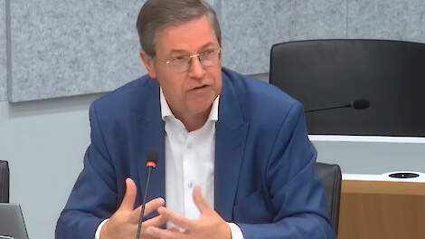 ‘Terughalen mogelijk besmet voer was een mega-operatie’