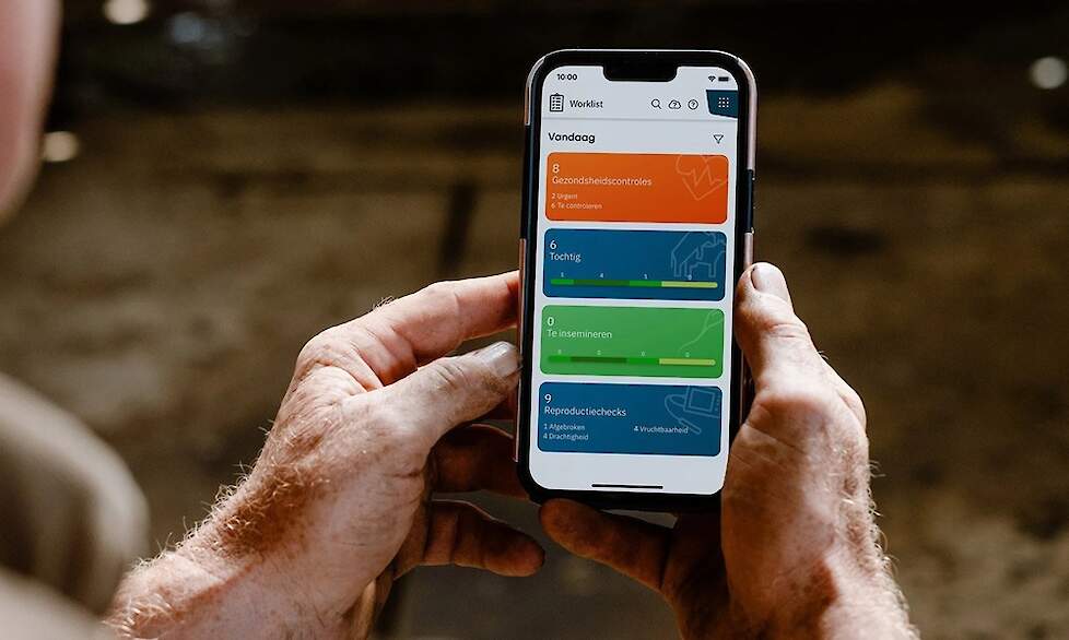 Zie gezondheids- en tochtmeldingen direct op je smartphone. Vind de locatie van een koe met twee klikken.