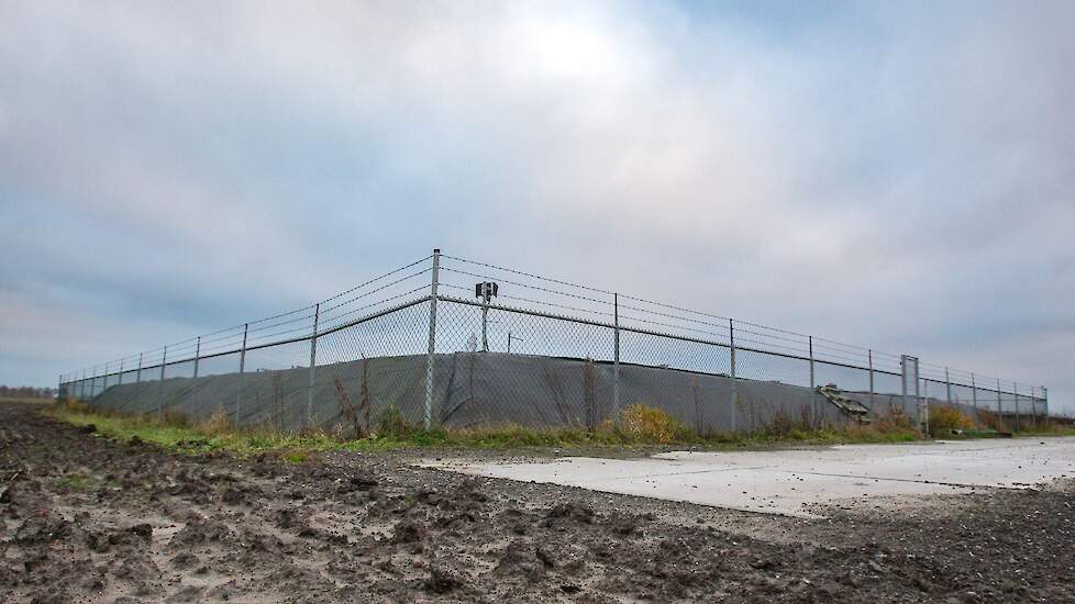 Mestzak op veldkavel