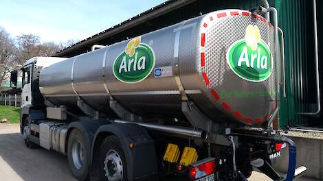 Arla verlaagt melkprijs januari met 4 euro naar 40,46 euro