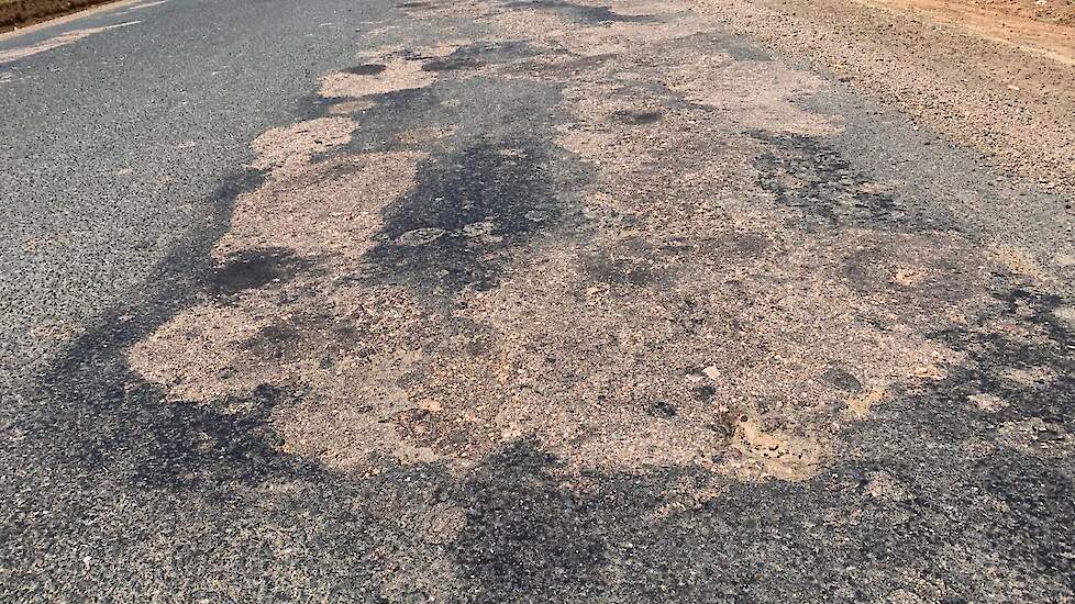 Alleen de vraag is: hoe wil je hier te hard rijden met zulke slechte wegen?