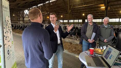Video: Landbouwminister Van Essen (D66) brengt eerste werkbezoek aan melkveehouder: 'Aan de sector de taak om hem goede input te geven'
