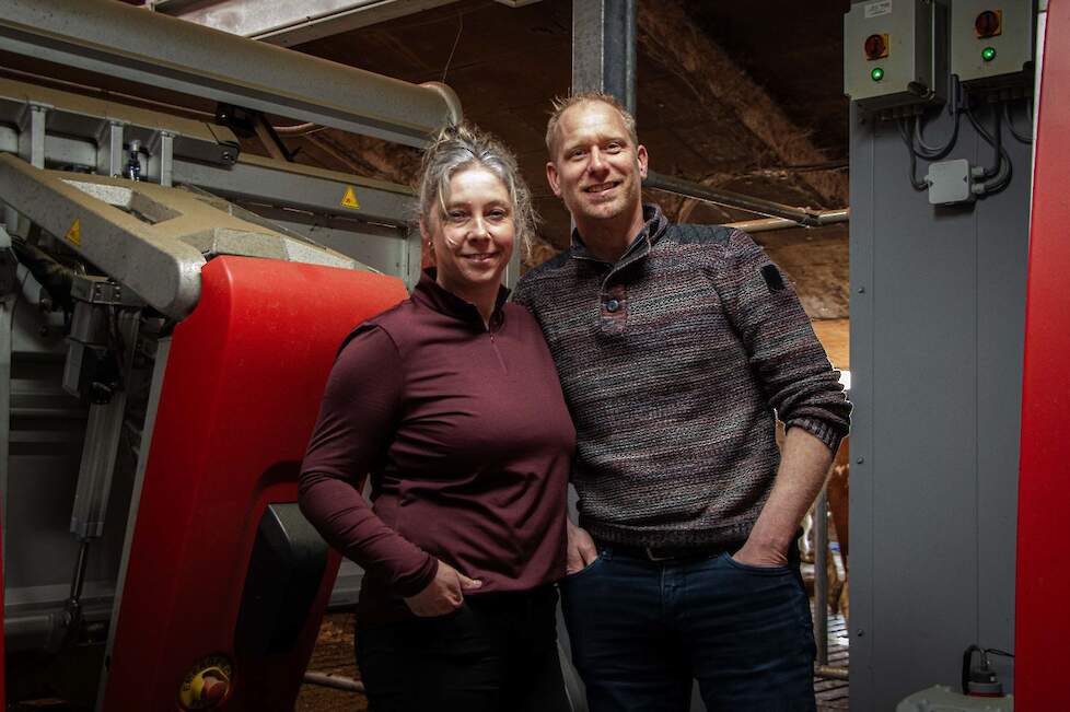 Melkveehouders Verheul voor hun melkrobot