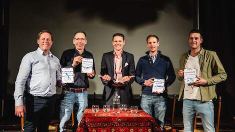 Fotoserie: VK-Oost huldigt kampioenen en bespreekt perspectieven met doelsturing