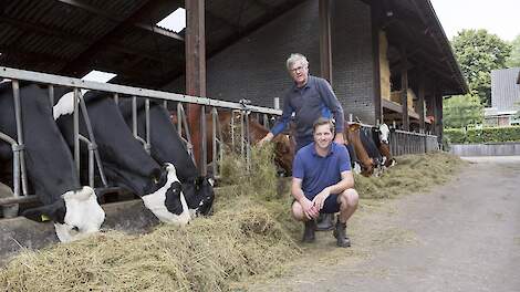 Kees Boon gaat voor ‘méér melk uit gras’ op veengrond: kavelpaden en extra energiegewassen helpen daarbij
