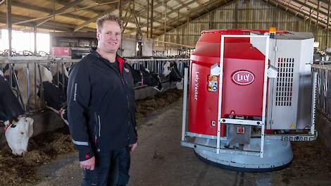 Video: Melkveehouder Jos Faassen: ‘Hogere drogestofopname door een automatisch voersysteem’