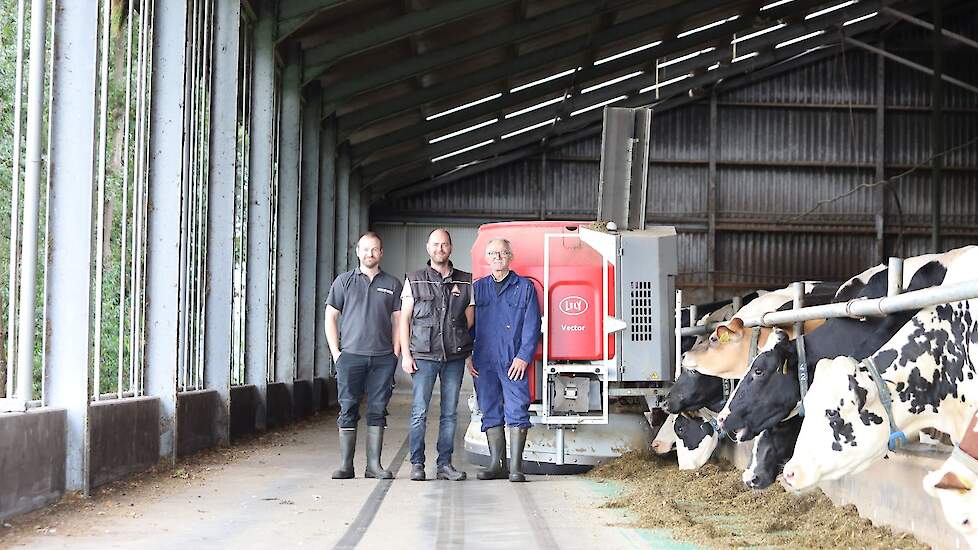 Lely › Meer dan 1.000 liter melk per koe extra en ruim 10 uur minder arbeid: hoe pakte familie Van d