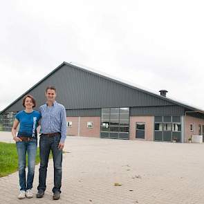 Geert en Hermien Berenpas-de Kroeze nodigen belangstellenden uit om hun nieuwe stal te komen bekijken op vrijdag 12 september tussen 13.00 en 18.00.