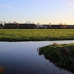 Provincie Zuid-Holland ziet de natuurboerderij van De Goeij als de ideale oplossing voor natuurbestendige landbouw in polder Oukoop.
