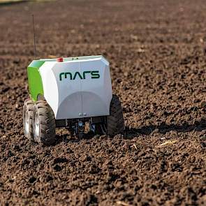 Verder krijgen ook de Mars robotjes van FENDT een medaille. Hierbij vervangt een zwerm kleine robotjes een grote landbouwmachine.