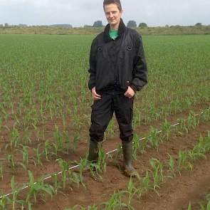 Stijn in zijn LG 31.211 in Wichmond, gezaaid op 18 mei