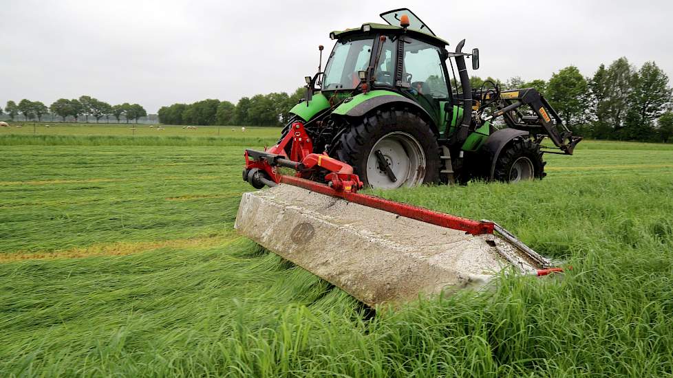 Topkuil › 'Zwaardere snede en gras hoger Melkvee.nl - en kennis voor de melkveehouder